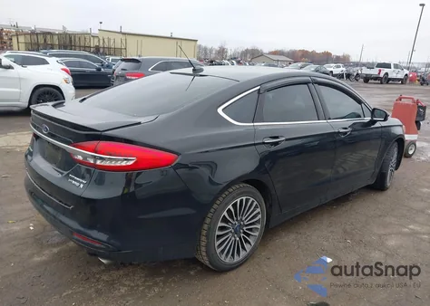 2018 Ford Fusion Hybrid Titanium из США, поврежденный, VIN 3FA6P0RU9JR124190